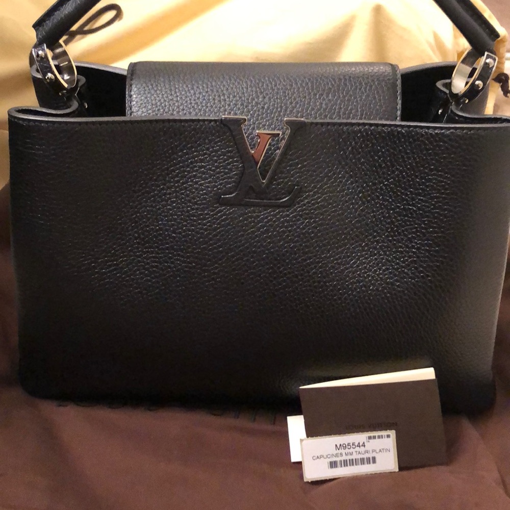 NEW Louis Vuitton Capucines MM